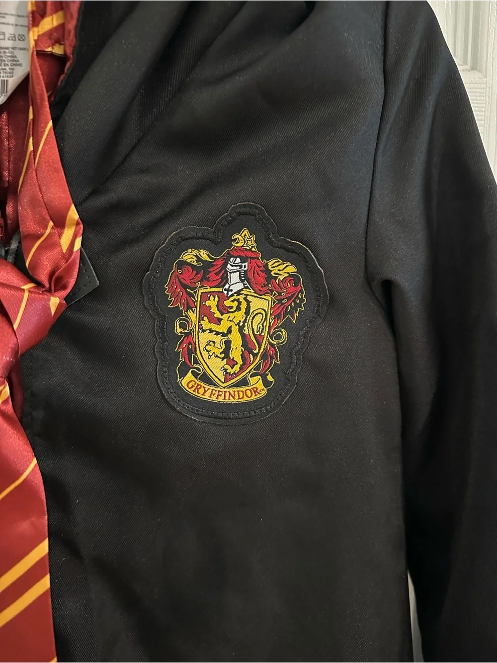 Harry Potter Deluxe Costume Black/Burgundy Wizard Robe with Striped Tie Small